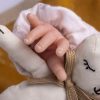 Kézzel készült élethű játékbaba